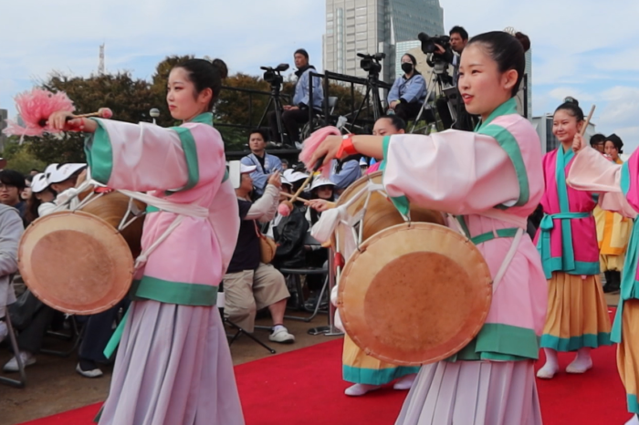 四天王寺古瓦聚成 コリア文化会が「四天王寺ワッソ2025」に参加！ | 天理大学