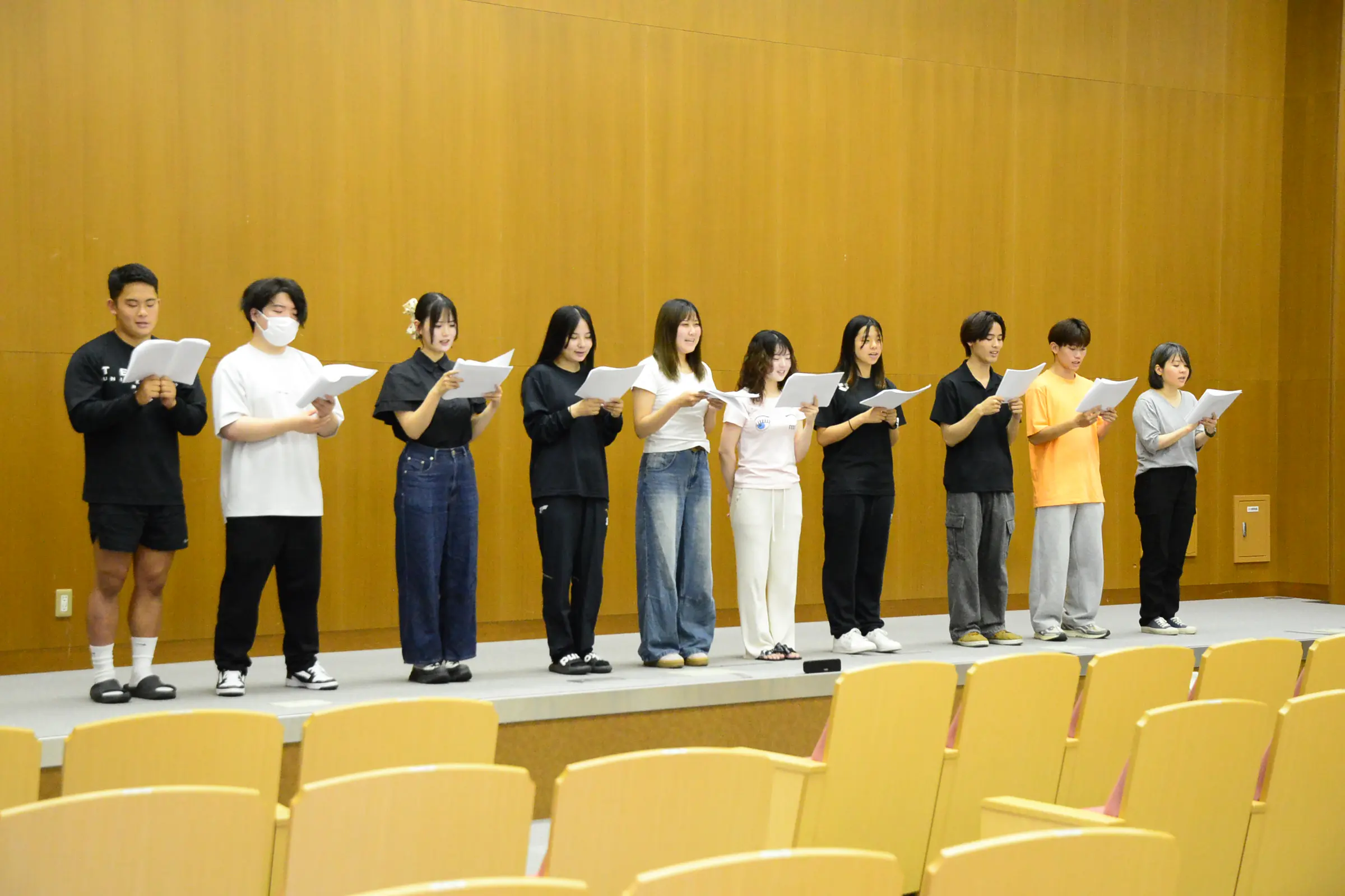 社会教育学科「生涯学習特論Ⅰ［文化芸術実践論］」～表現活動を通して