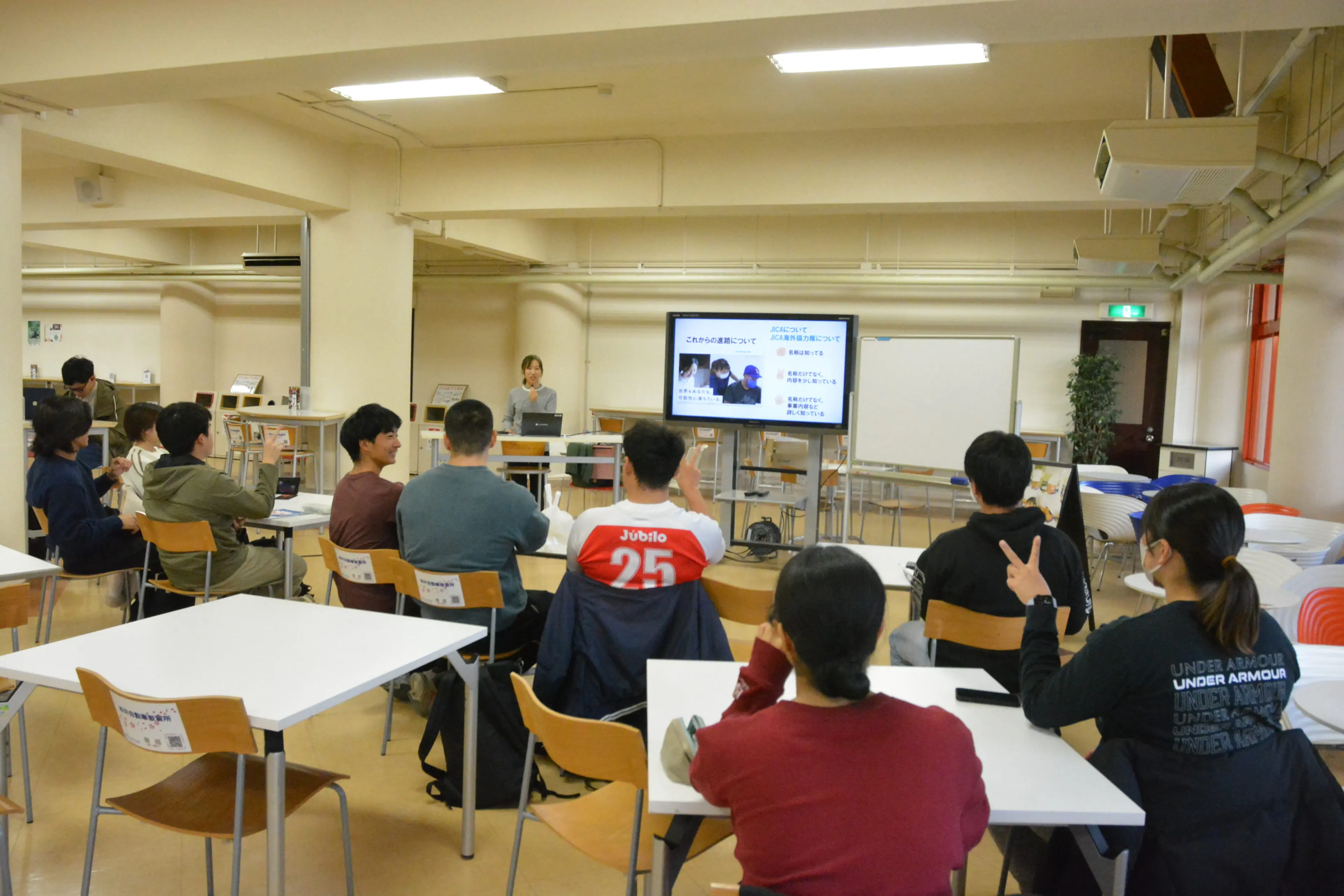 BRIDGEプロジェクト」でゲスト講義を開催～JICAスタッフが語る国際協力