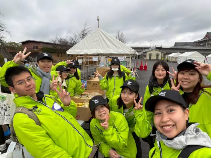 奈良マラソン2025のイベント会場などで天理大学の学生が