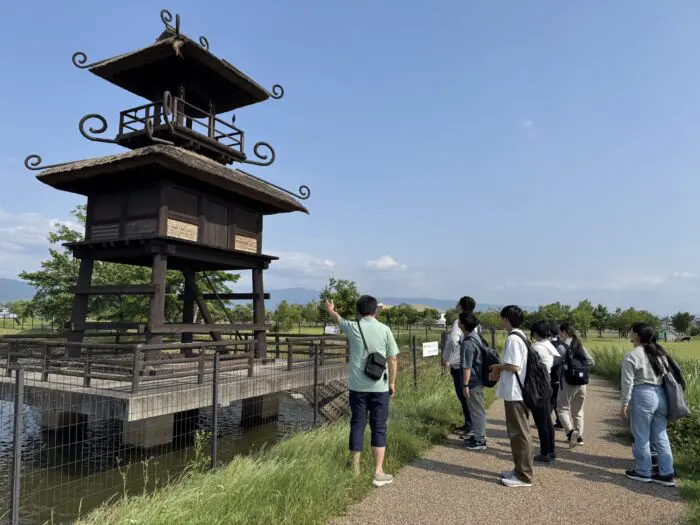 学外授業「唐古・鍵遺跡周辺を歩く」を実施しました | 天理大学