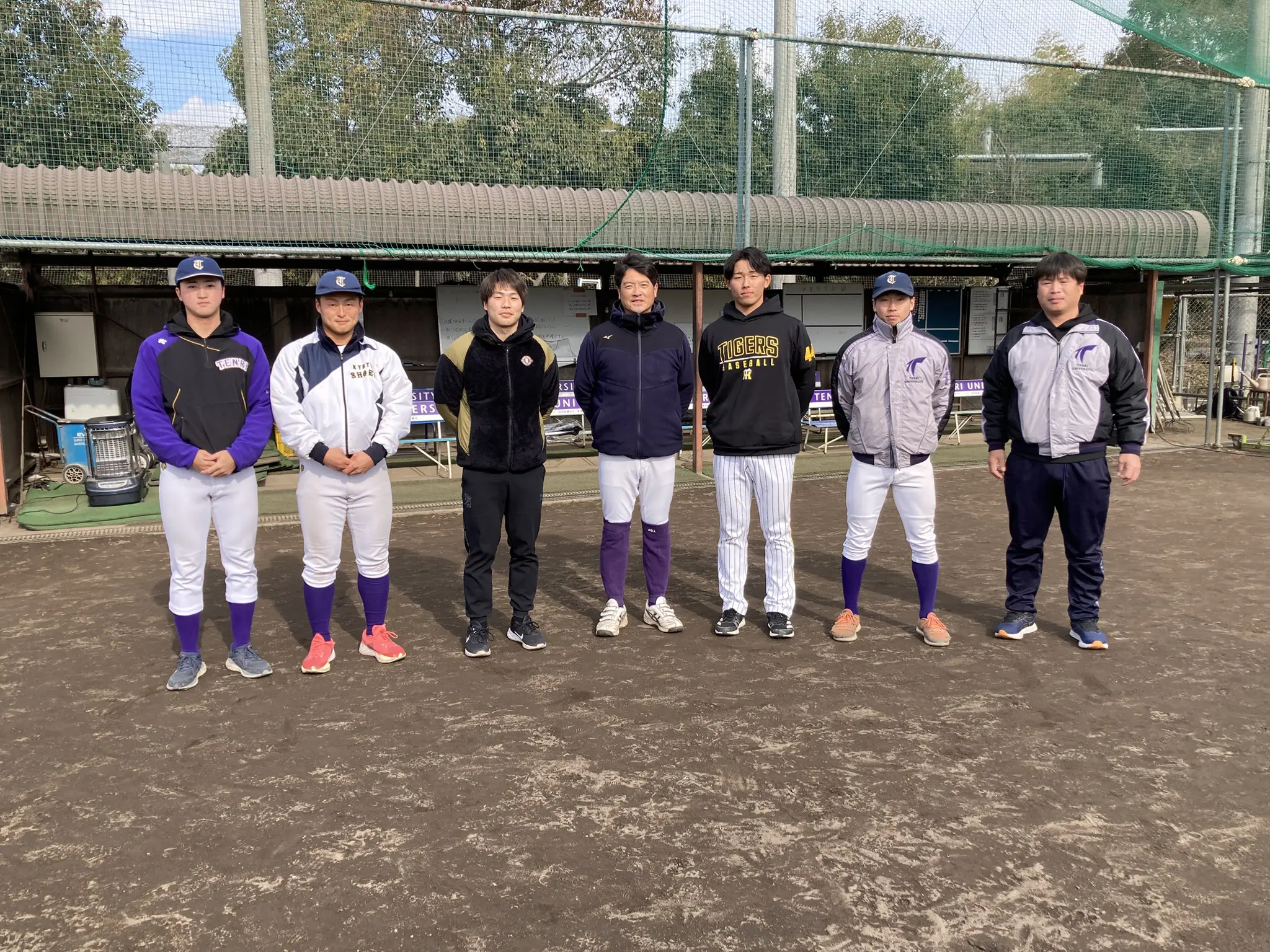 天理大学卒業生のプロ野球選手による野球教室を開催 | 天理大学