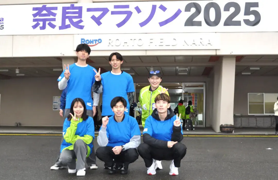 奈良マラソン2025のイベント会場などで天理大学の学生が